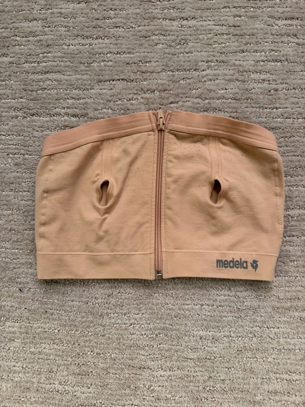 Medela Beige Hands-Free Pumping Bra with Front Zipper
